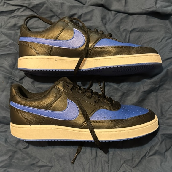 Nike. Low. Make offer - Picture 2 of 6